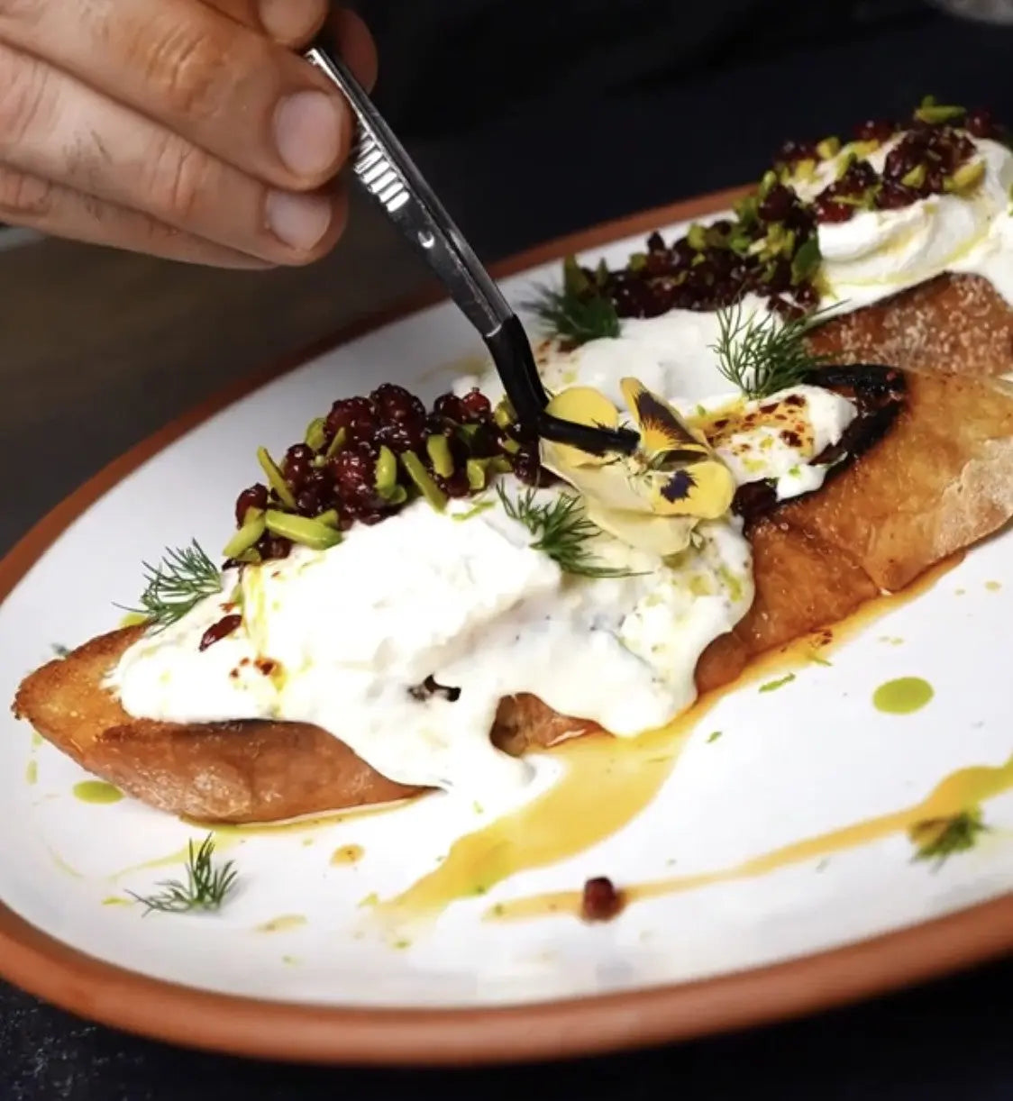 Edible-Flowers-and-Food-Décor Santos Gourmet