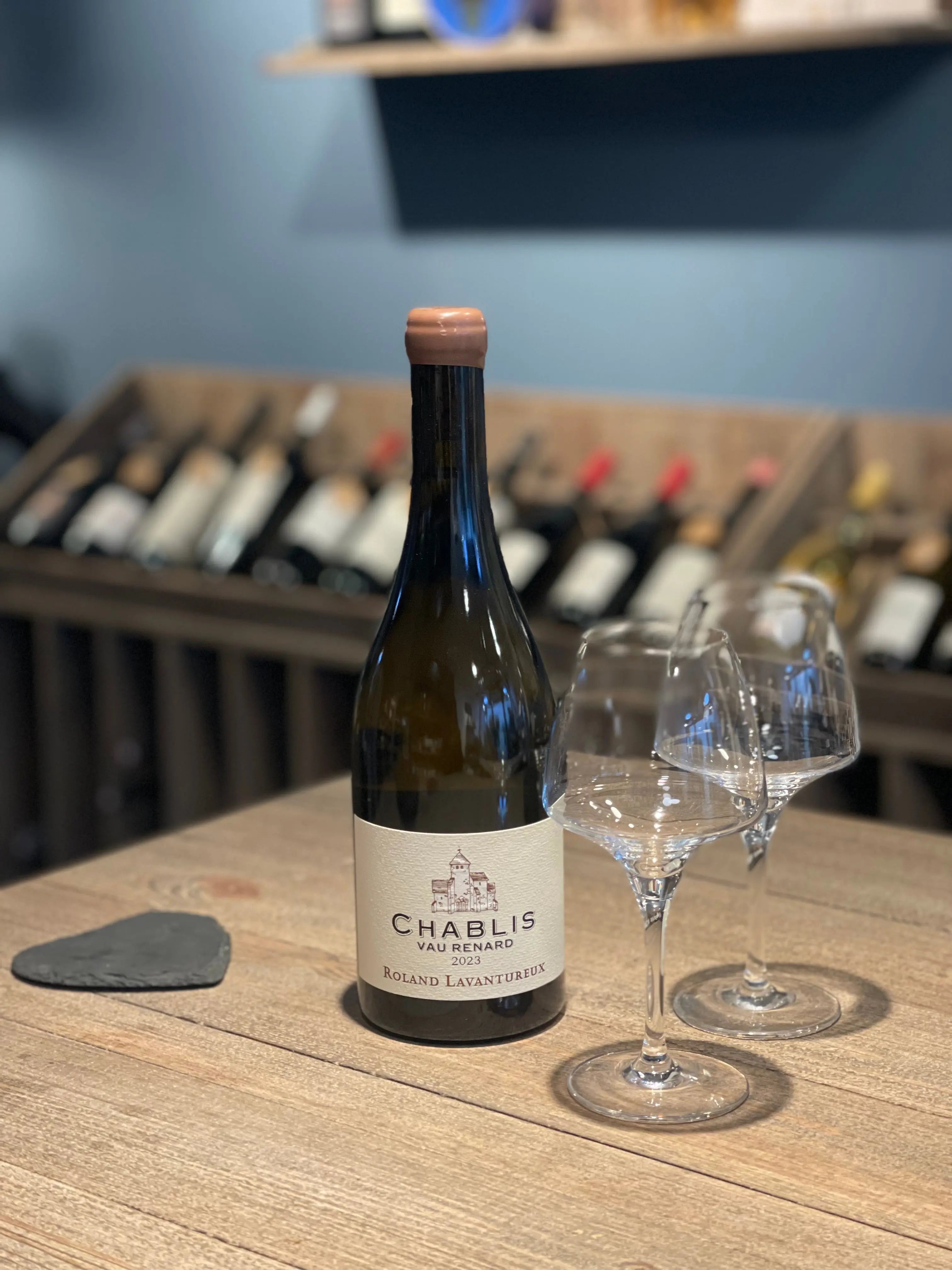チバユウスケ氏着 RG BR VULTURE ヴァルチャー （L） CHABLIS VAU RENARD 2023 ROLAND LAVENTUREUX - Santos Gourmet