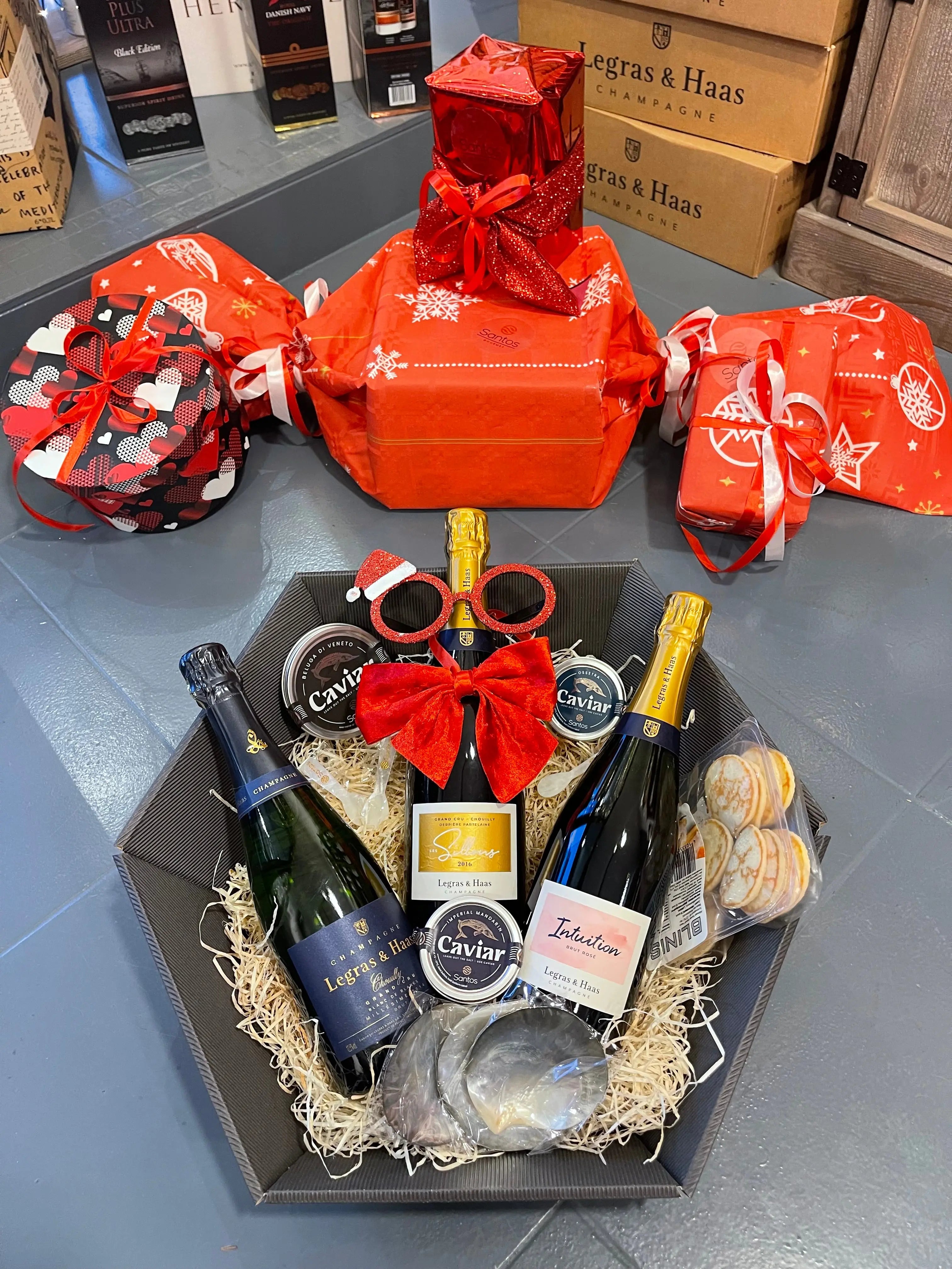 CHAMPAGNE & CAVIAR GIFT BOX Santos Gourmet